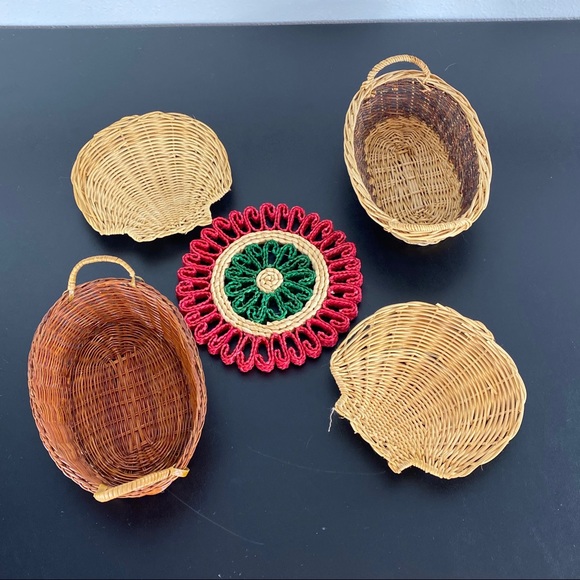 Other - Set of 5 boho farmhouse wall baskets